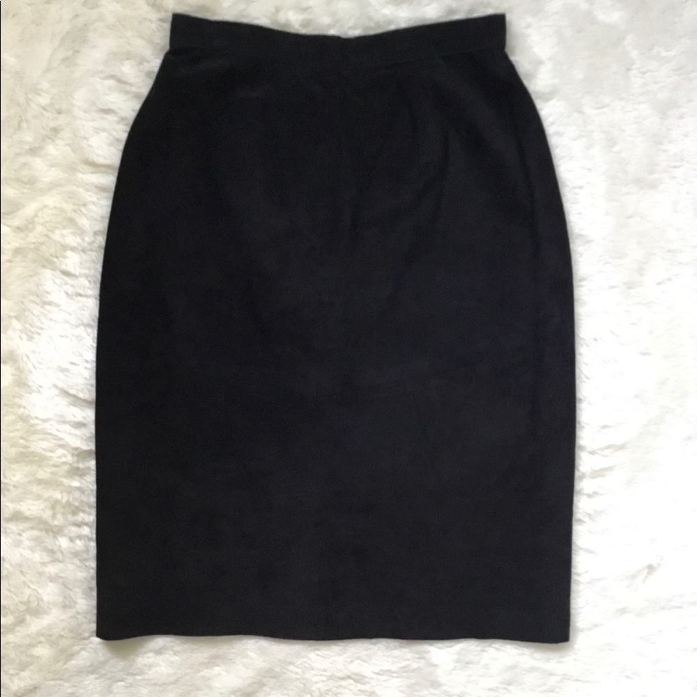 Vintage Black 100% suede skirt sz 6 petite. 6p